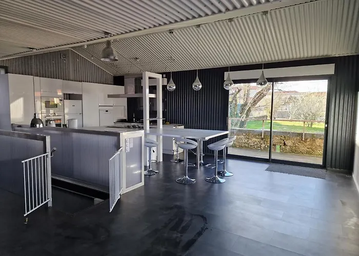 Πανσιόν Les Cerisiers 2 3